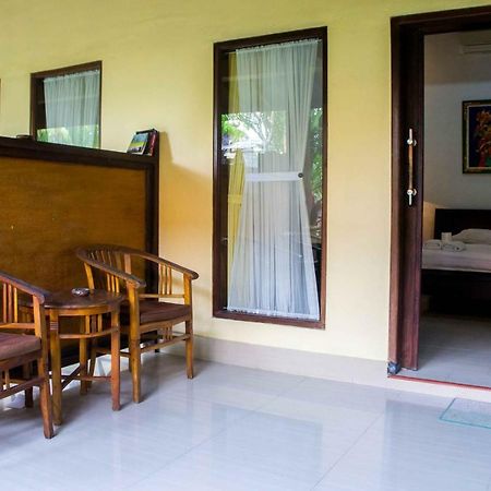 Putu Guest House Canggu Buitenkant foto
