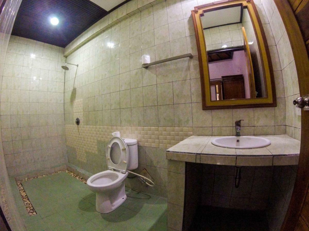 Putu Guest House Canggu Buitenkant foto