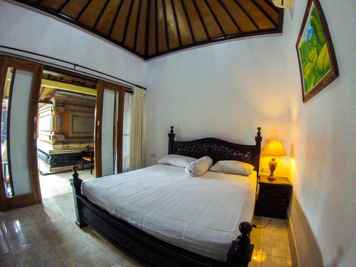 Putu Guest House Canggu Buitenkant foto