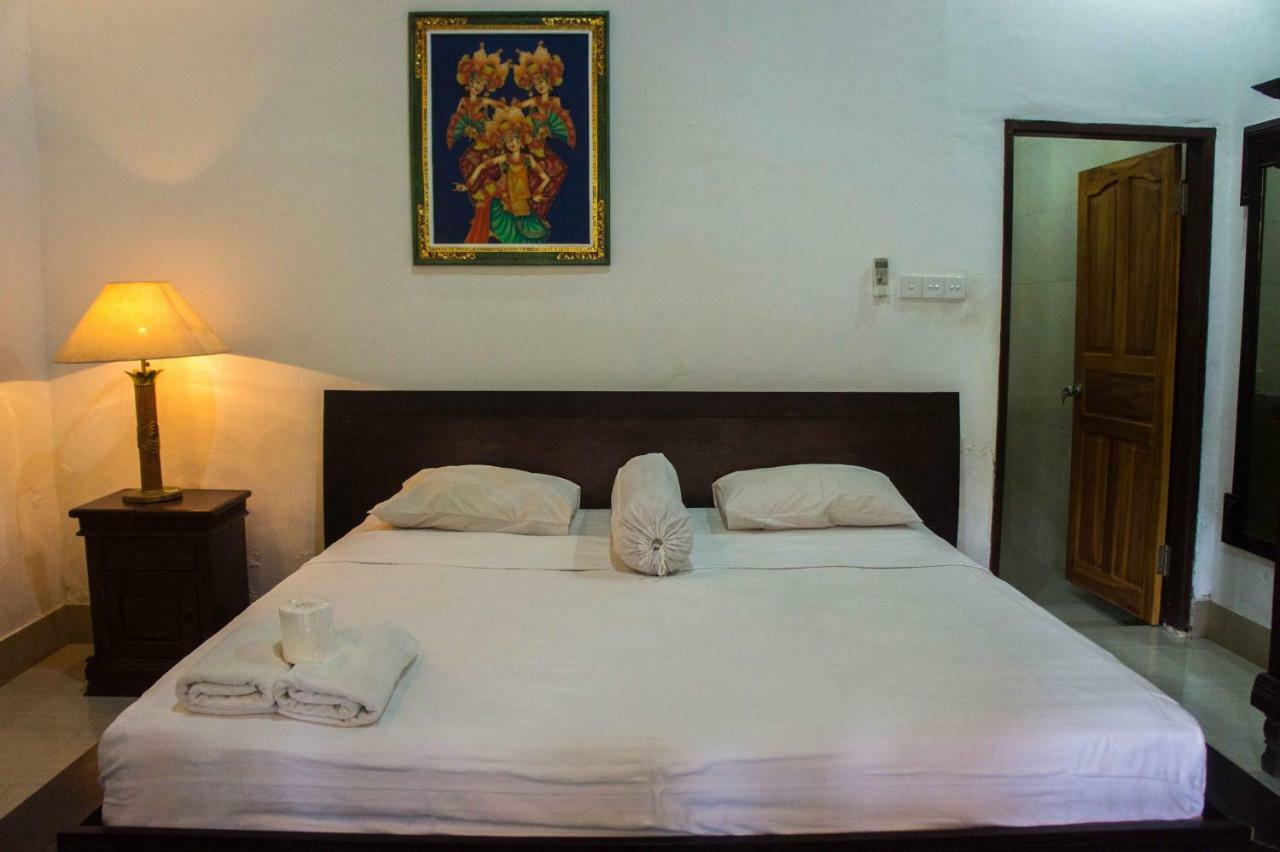 Putu Guest House Canggu Buitenkant foto